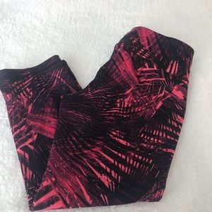 Old navy compression capris